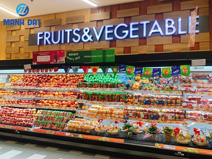 Tủ mát bảo quản hoa quả trong siêu thị